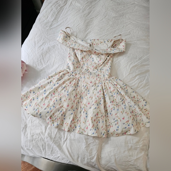 HOUSE OF CB Elida White Posy Print Corset Mini Dress Medium - Picture 9 of 10
